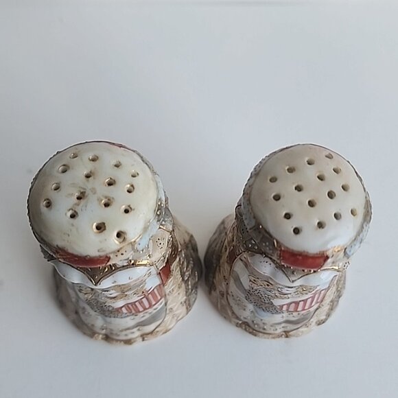 Antique Royal Satsuma Nippon Salt & Pepper Shaker Set Hand Painted Textured - Picture 2 of 7